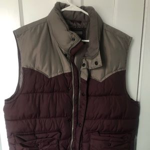 Forever21 Men’s puffer vest